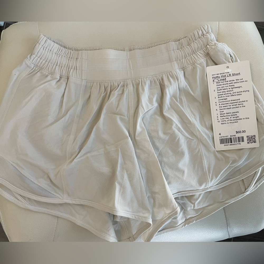 Lululemon Hotty Hot shorts